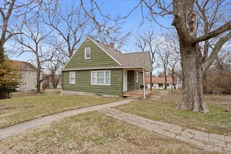 Jackson County KCMO 72 Door Portfolio portefeuille de 58 propriétés à vendre sur LoopNet.ca - Photo du bâtiment - Image 2 de 23