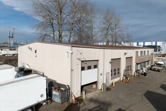 Plus de détails pour 10847 Scott Rd, Surrey, BC - Industriel à vendre