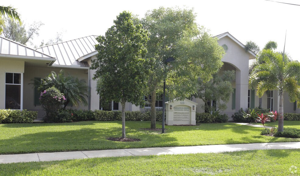 525 NE 3rd Ave, Delray Beach, FL à louer - Photo du bâtiment - Image 3 de 3