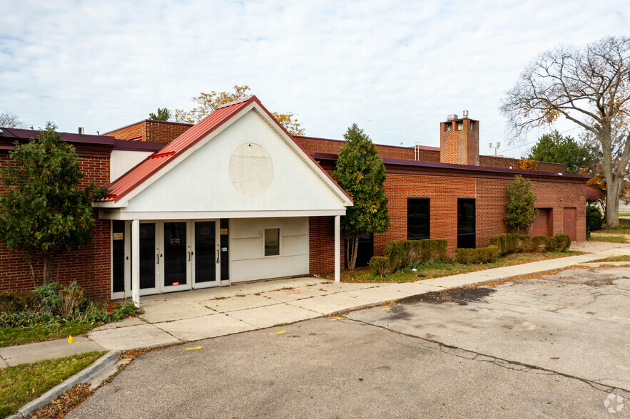 21100 Northwestern Hwy, Southfield, MI à vendre - Photo du bâtiment - Image 1 de 1