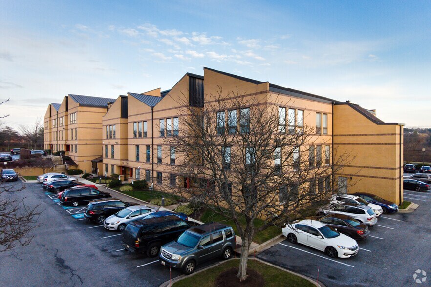 7525 Greenway Center Dr, Greenbelt, MD à louer - Photo du bâtiment - Image 3 de 6