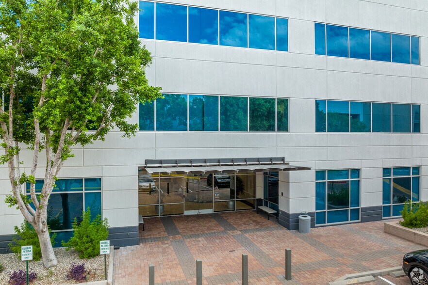 4835 E Cactus Rd, Scottsdale, AZ à louer - Photo du bâtiment - Image 2 de 3