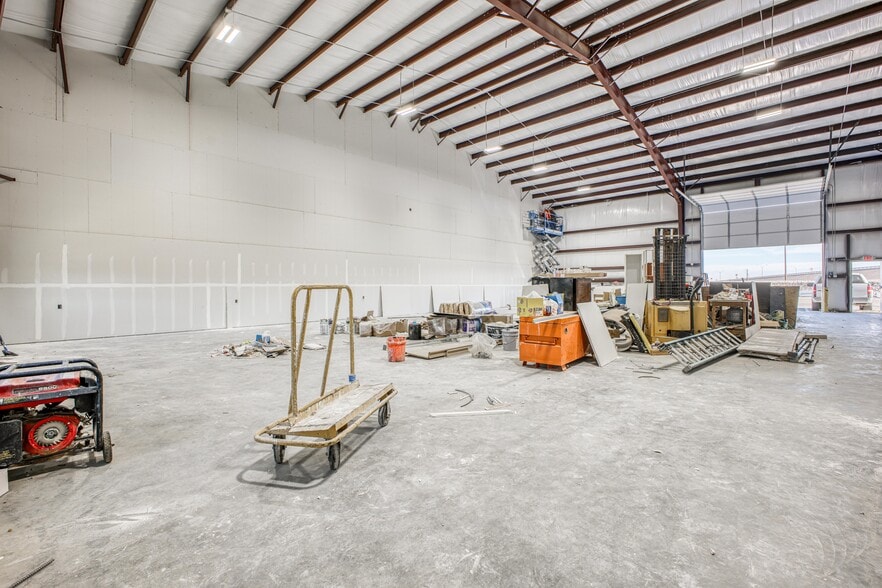 10100 Railroad Dr., El Paso, TX for lease - Building Photo - Image 3 of 58