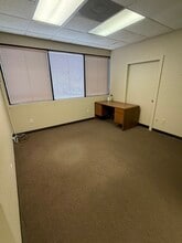 139 S Pebble Beach Blvd, Sun City Center, FL à louer Photo intérieure- Image 1 de 4