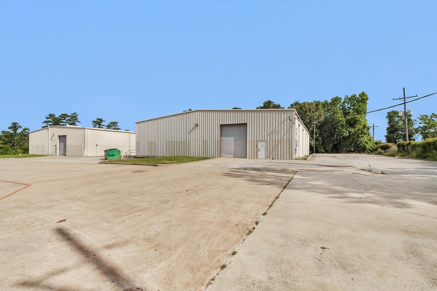 1207 N Fm 3083 Rd, Conroe, TX à louer - Photo du bâtiment - Image 2 de 17