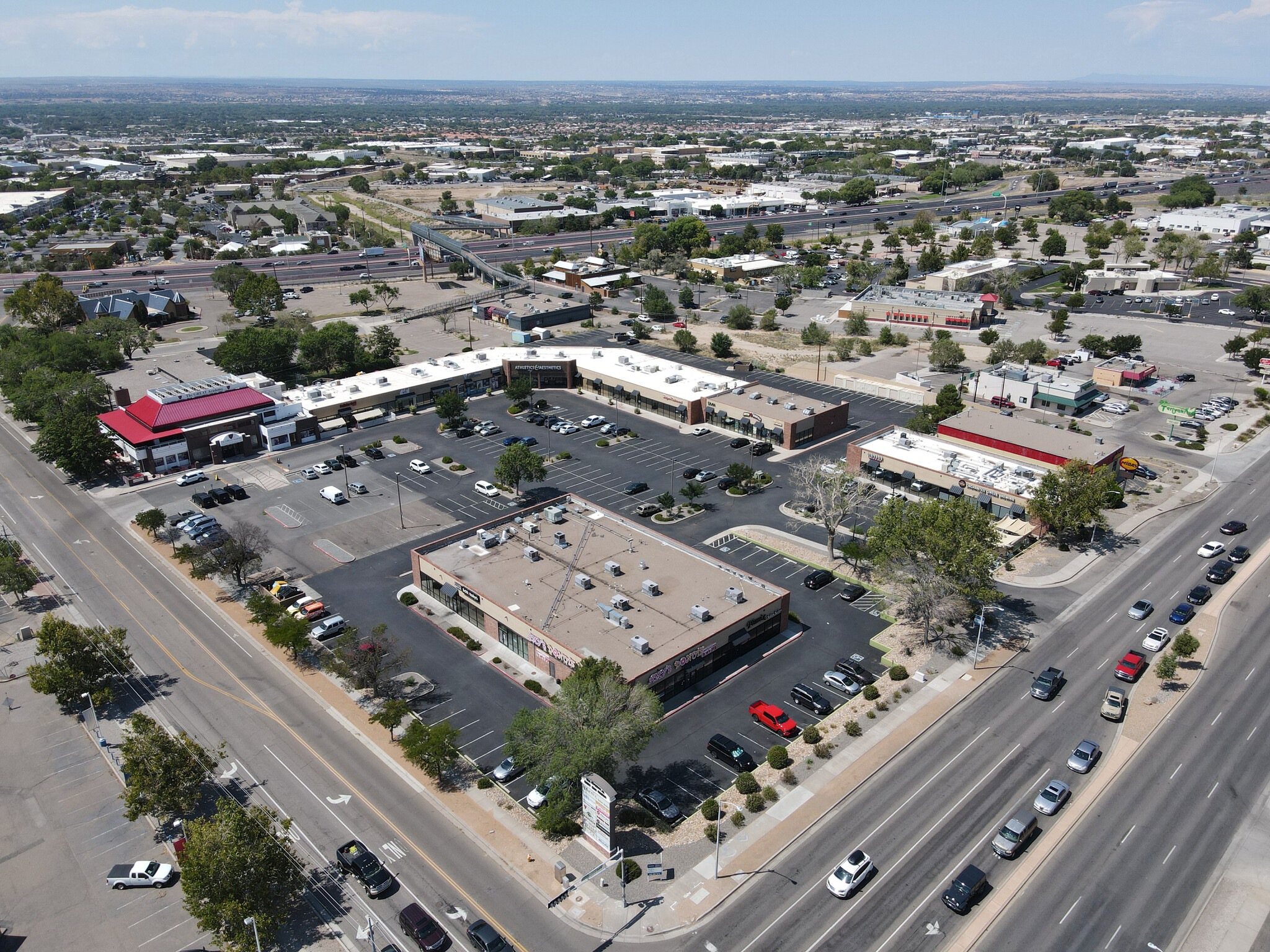 6001 San Mateo Blvd NE, Albuquerque, NM à louer Photo du b timent- Image 1 de 8