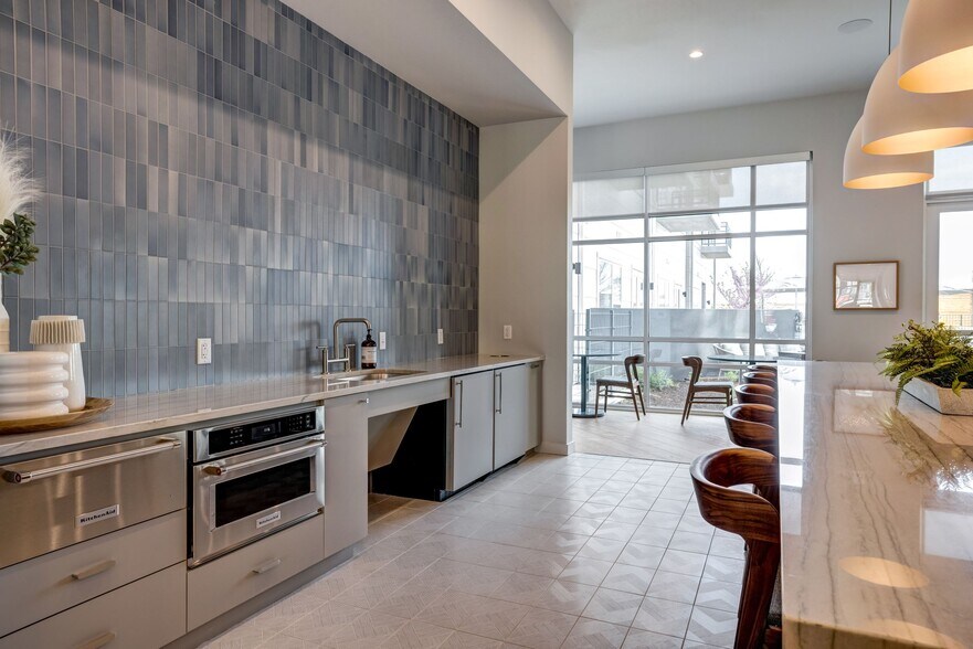 4411 S Congress Ave, Austin, TX à louer - Photo intérieure - Image 2 de 16