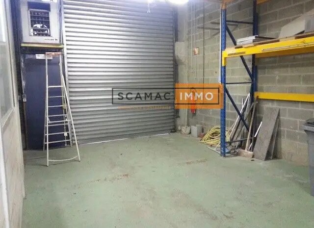 Retail in Montgeron for sale - Building Photo - Image 1 of 4