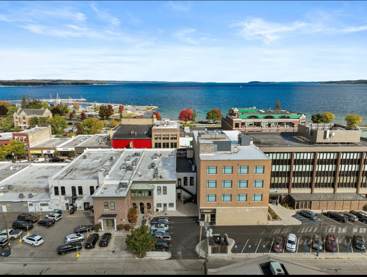 236 E Front St, Traverse City, MI for lease Building Photo- Image 1 of 19