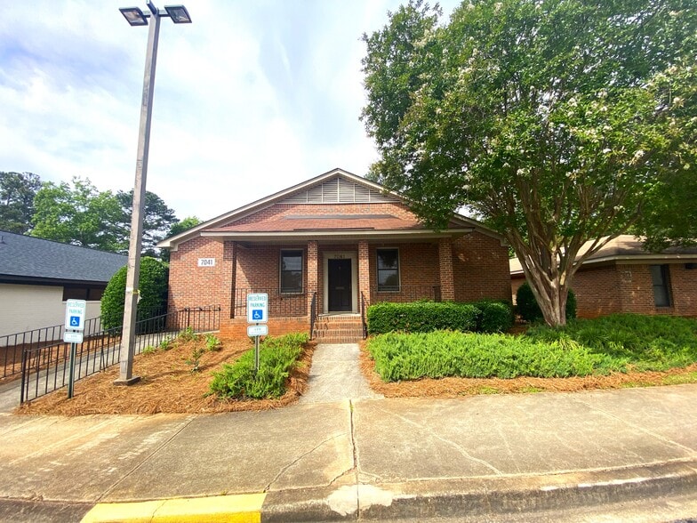 7041 St Andrews Rd, Columbia, SC à louer - Photo du bâtiment - Image 1 de 16