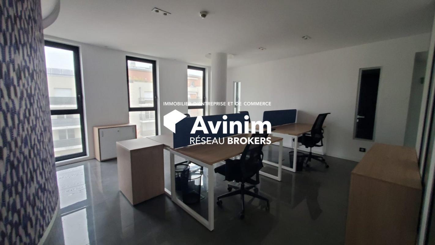 Office in Annecy for lease Interior Photo- Image 1 of 11
