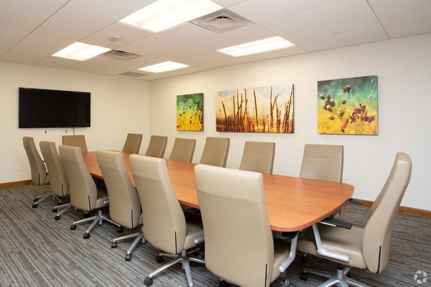 45 NE Loop 410, San Antonio, TX for lease - Interior Photo - Image 3 of 9