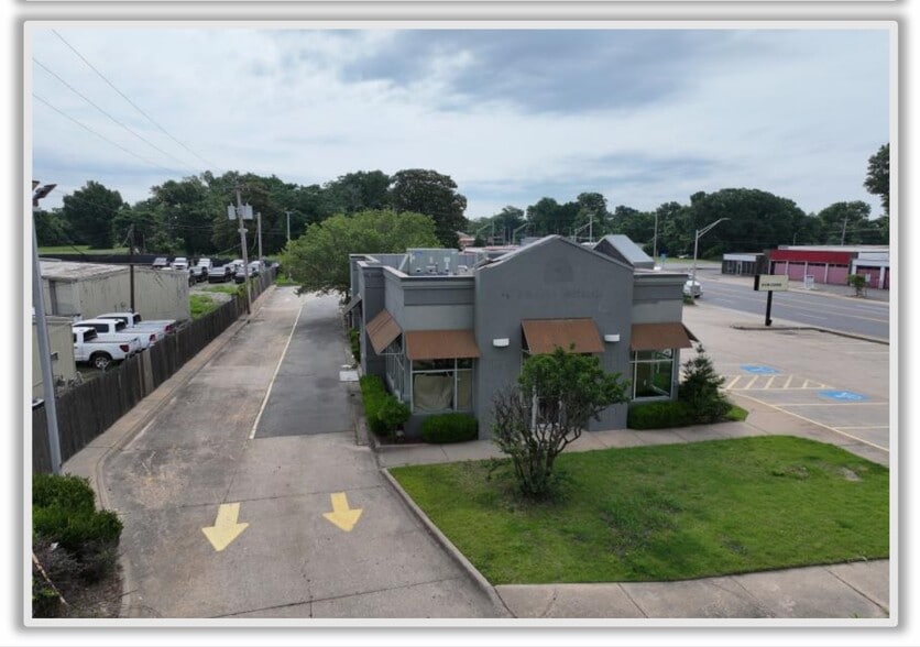901 E Broadway St, North Little Rock, AR for sale - Building Photo - Image 2 of 4