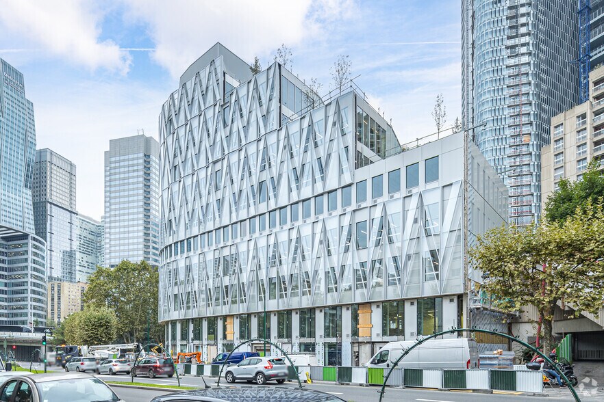 Rue Paul Lafargue, Puteaux à louer - Photo du bâtiment - Image 2 de 3