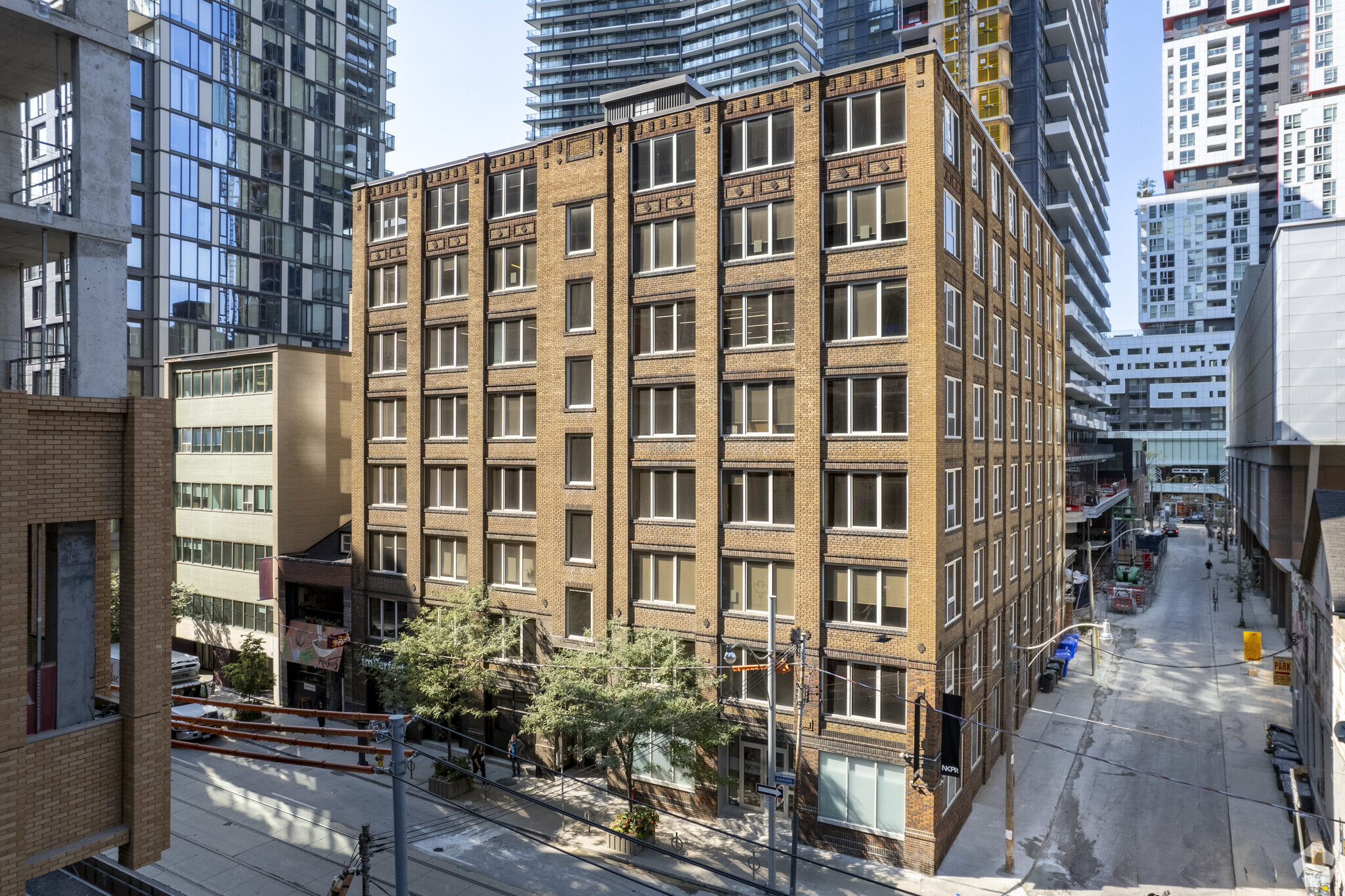 312-316 Adelaide St W, Toronto, ON for lease Primary Photo- Image 1 of 8