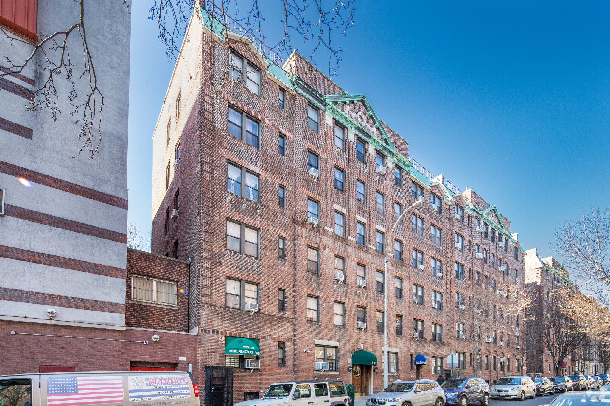 35-50 82nd St, Jackson Heights, NY à vendre Photo principale- Image 1 de 1