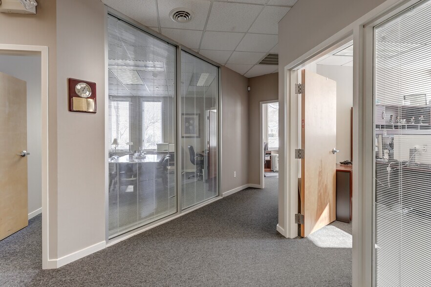 5040 Sadler Pl, Glen Allen, VA à louer - Photo intérieure - Image 3 de 12