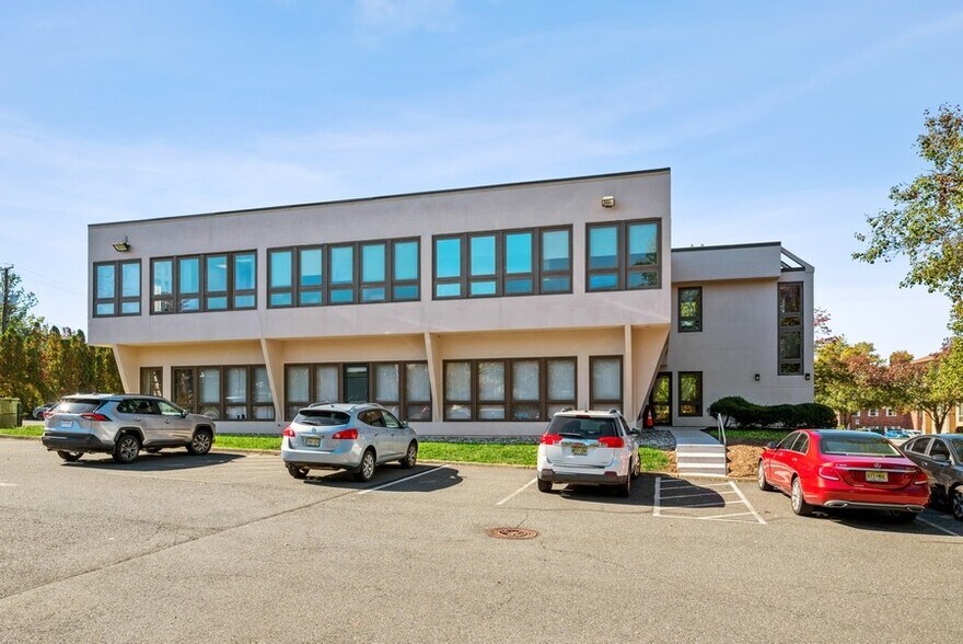 674 US Highway 202, Bridgewater, NJ for sale - Building Photo - Image 2 of 10