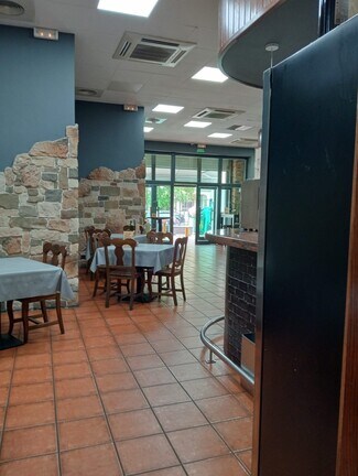 Plus de détails pour Commerce de détail à louer