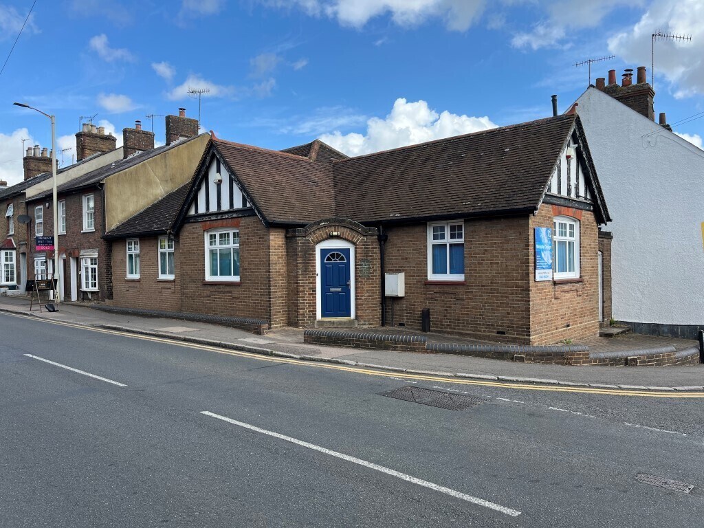 102 High St, Berkhamsted for sale Building Photo- Image 1 of 7