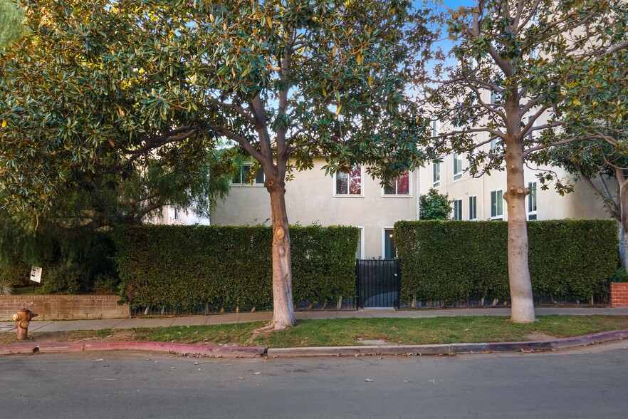 1169 Amherst Ave, Los Angeles, CA for sale - Primary Photo - Image 1 of 1