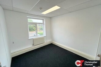 Dedworth Rd, Windsor for lease Interior Photo- Image 2 of 4