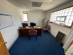 4056 NE Central Ave, Minneapolis, MN for lease Interior Photo- Image 1 of 8