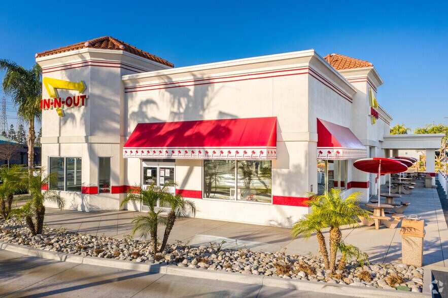 1735 W Artesia Blvd, Gardena, CA à louer - Photo du bâtiment - Image 3 de 9