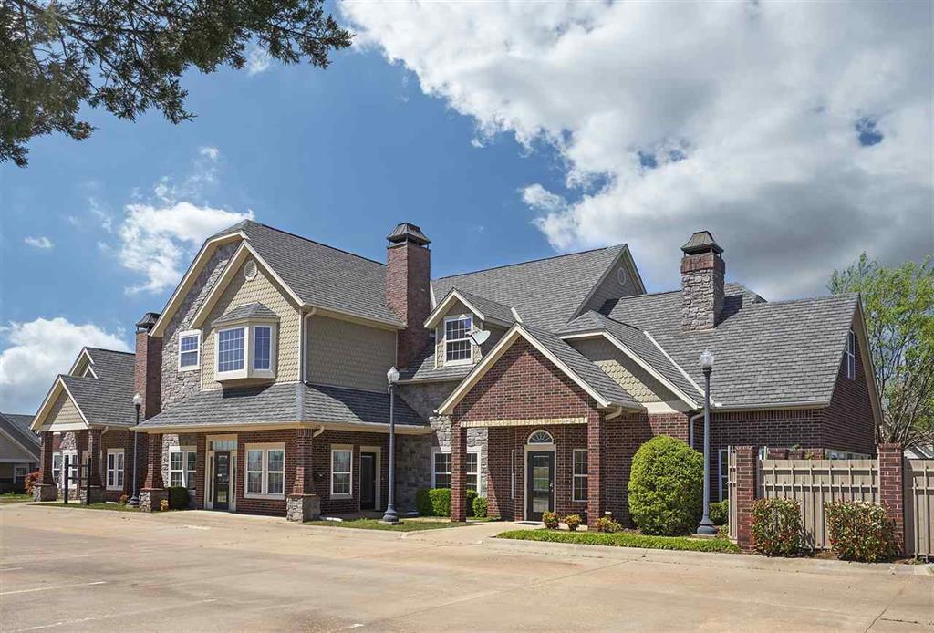 1760 W Lakeview Rd, Stillwater, OK à vendre Photo du bâtiment- Image 1 de 36