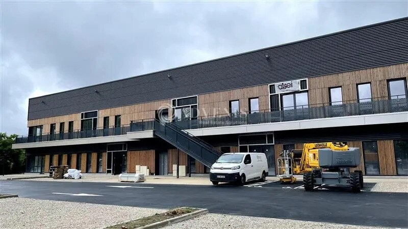 Commerce de détail dans Vaires-sur-Marne à vendre - Photo du bâtiment - Image 2 de 4