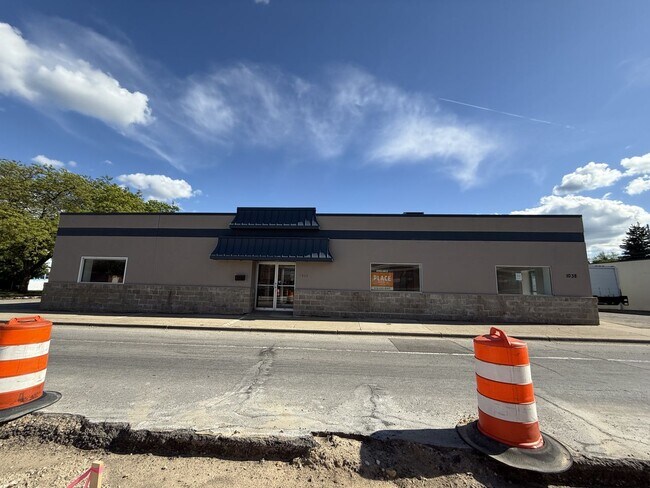 Plus de détails pour 1038-1040 Leonard St NW, Grand Rapids, MI - Bureau/Commerce de détail à louer