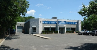 Plus de détails pour 1453 N Clinton Ave, Bay Shore, NY - Industriel à louer