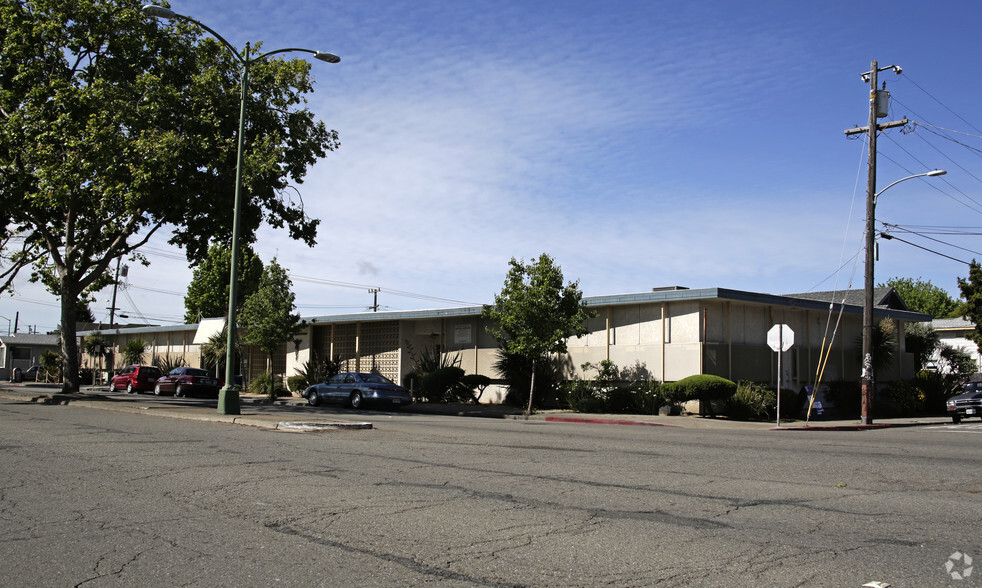 5709-5715 Market St, Oakland, CA for sale - Primary Photo - Image 1 of 1