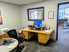 220 Main St S, Southbury, CT for lease Interior Photo- Image 2 of 7