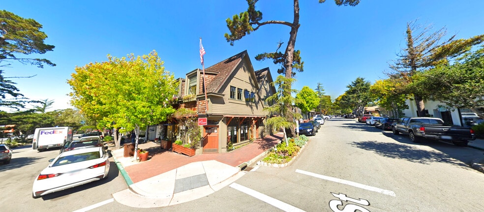 NW Corner Ocean at Dolores St ave, Carmel, CA for lease - Building Photo - Image 3 of 12