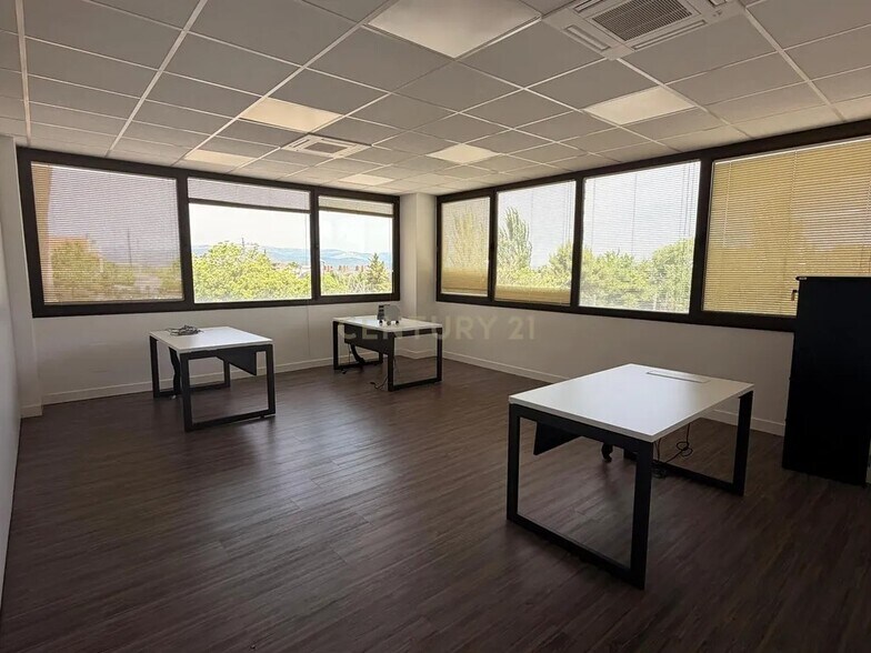 Office in Las Rozas de Madrid, Madrid for lease - Interior Photo - Image 1 of 4