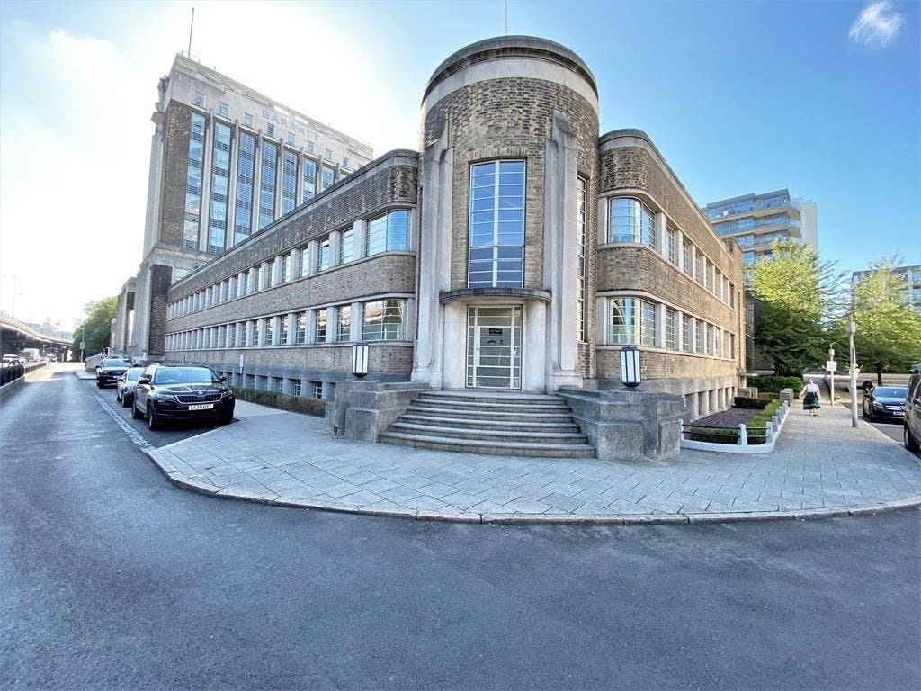 225 Great West Rd, Brentford for lease Building Photo- Image 1 of 19