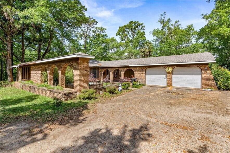 9250 Jeff Hamilton Rd, Mobile, AL for sale - Primary Photo - Image 2 of 7