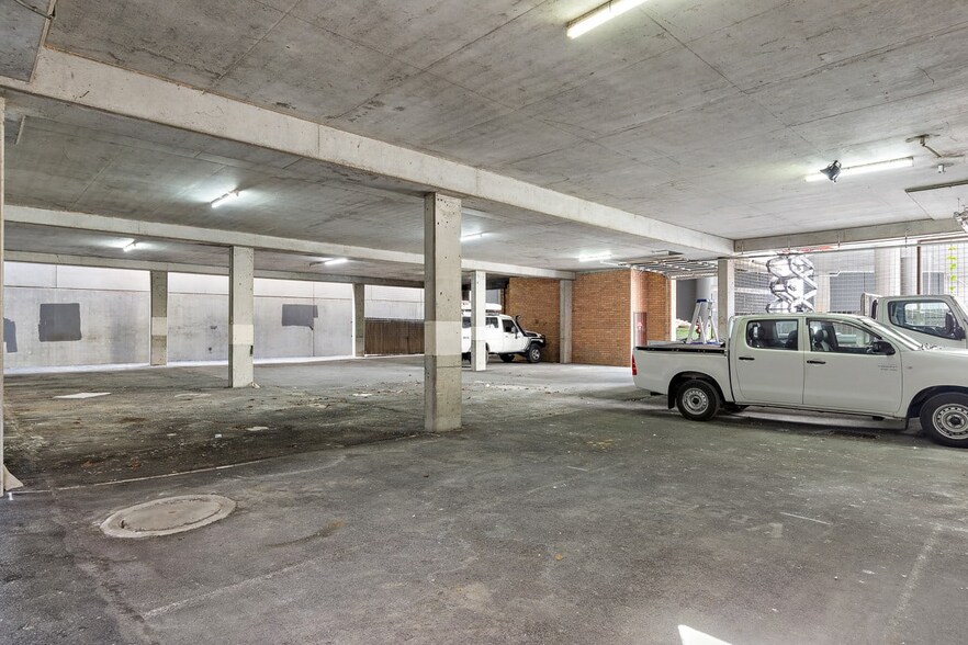 689 Hunter St, Newcastle West for lease - Interior Photo - Image 3 of 4