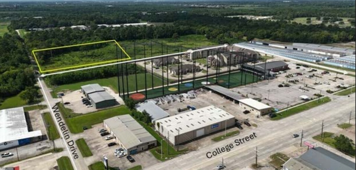 00 Wendelin Dr, Beaumont, TX à louer Photo principale- Image 1 de 3