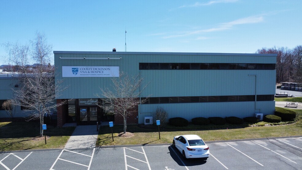 168 Industrial Dr, Northampton, MA à louer - Photo du bâtiment - Image 3 de 6