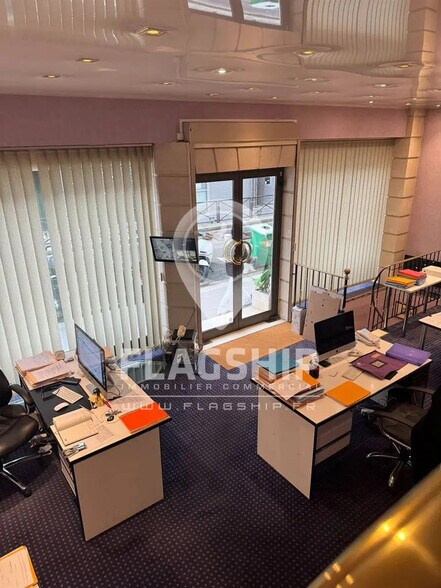 Retail in Paris for lease - Interior Photo - Image 3 of 6