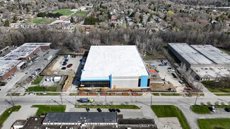 Plus de détails pour 610 Coronation Dr, Toronto, ON - Industriel à vendre