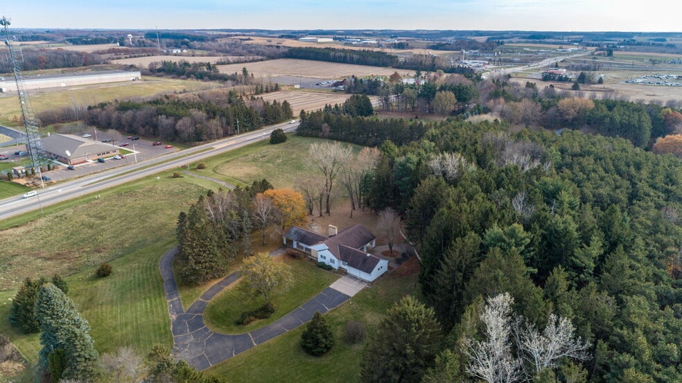2081 60th Ave, Baldwin, WI à vendre - Photo du bâtiment - Image 2 de 5