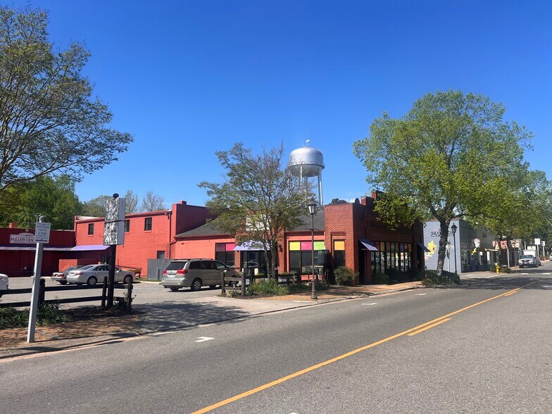 6632-6634 Main St, Gloucester, VA à vendre - Photo du bâtiment - Image 2 de 6