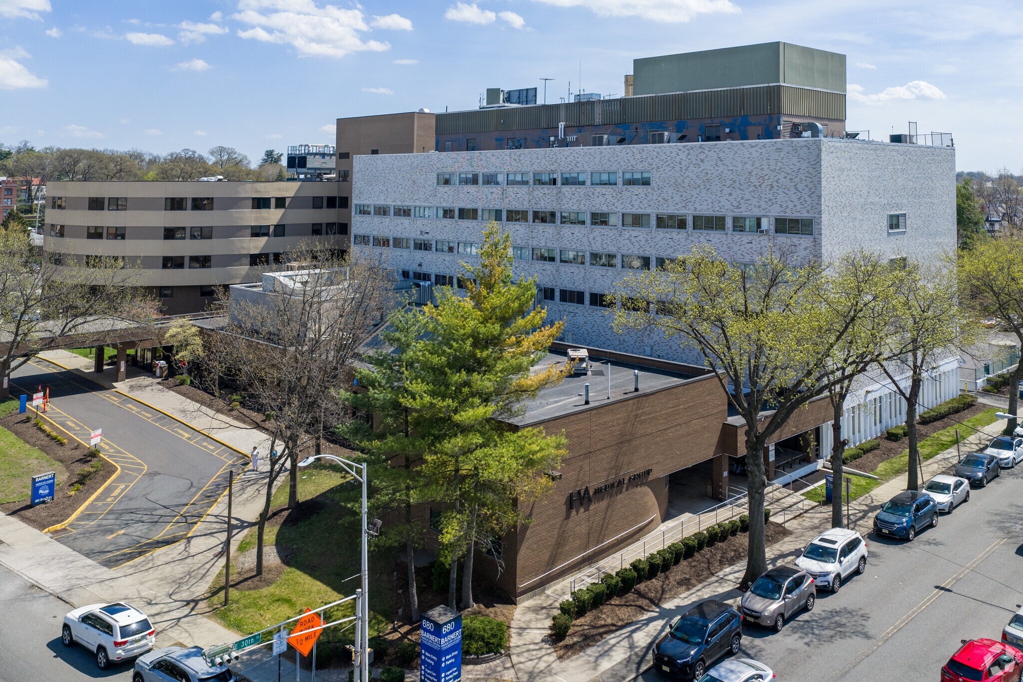 680 Broadway, Paterson, NJ for lease Primary Photo- Image 1 of 23