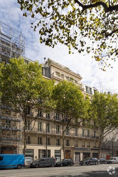 Bureau dans Paris à vendre - Photo du bâtiment - Image 3 de 10