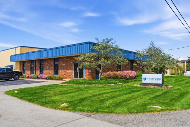 Plus de détails pour 1812 Cargo Ct, Louisville, KY - Industriel à louer