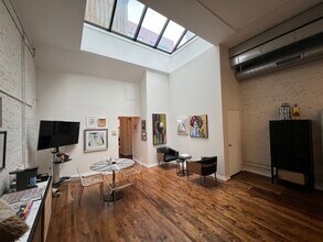 124 W Kinzie St, Chicago, IL for lease Interior Photo- Image 2 of 5
