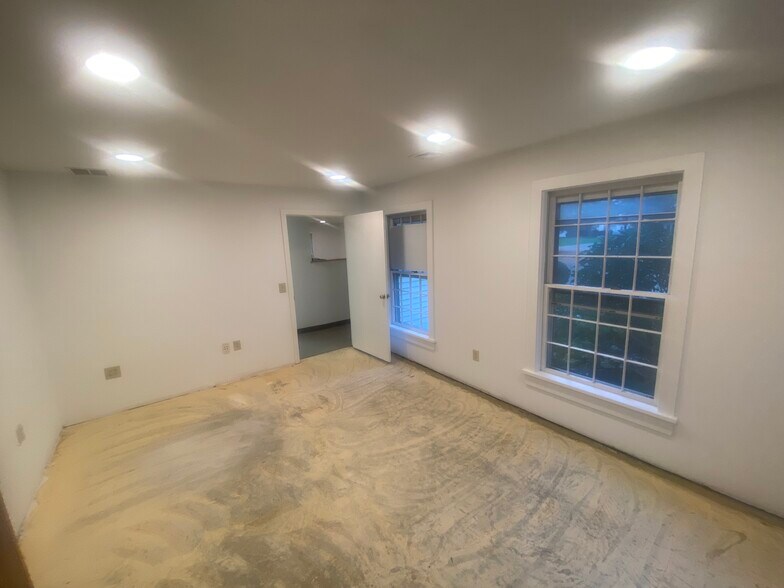 31 Old Nashua Rd, Amherst, NH à vendre - Photo du bâtiment - Image 3 de 13